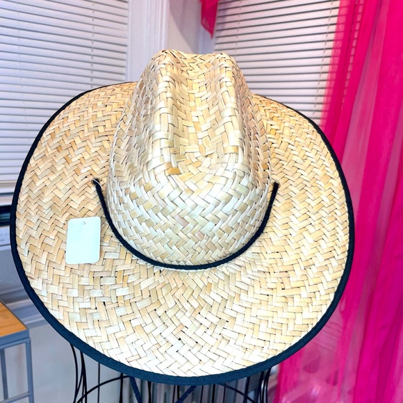 Straw Hat - Picture 2 of 4